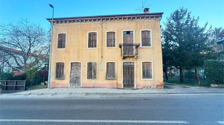 House of Character for sale in Roncà