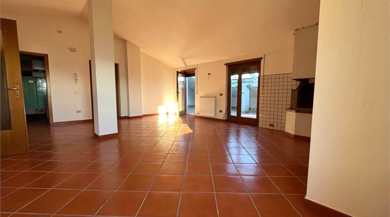 APPARTAMENTO 2 CAMERE CON POSTO AUTO COPERTO