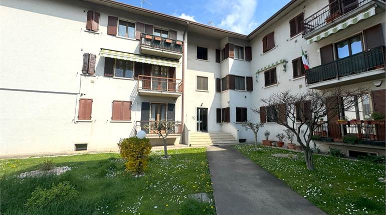 APPARTAMENTO DUE CAMERE CON GARAGE