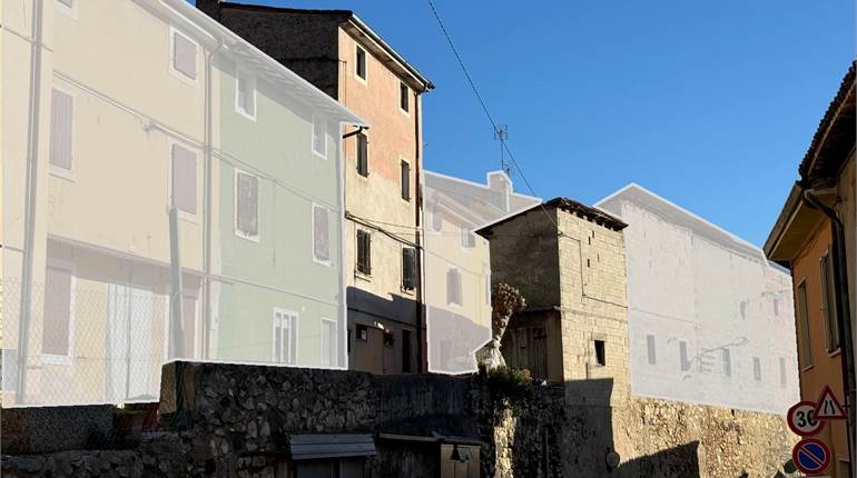 DA RISTRUTTURARE: RUSTICO DI CORTE