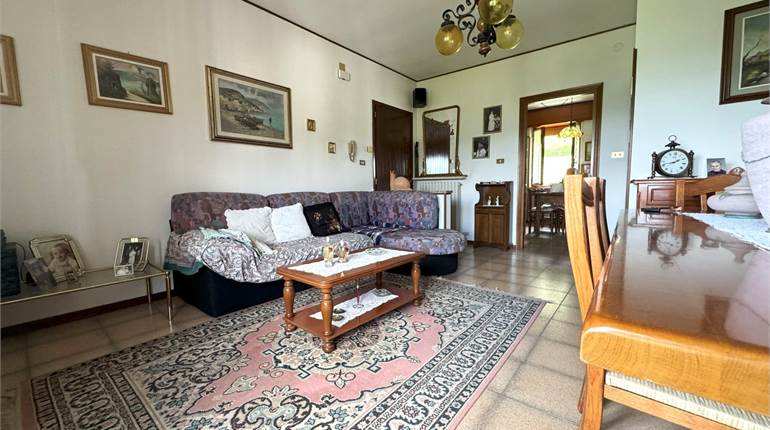 APPARTAMENTO CON VISTA PANORAMICA E GARAGE DOPPIO  (?)