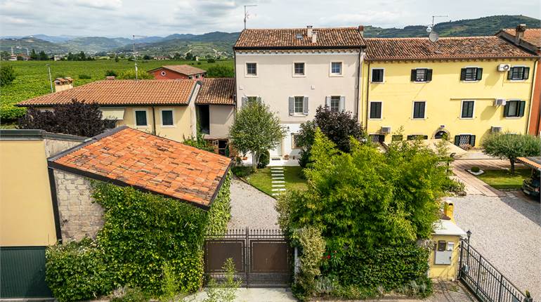 House of Character for sale in Soave