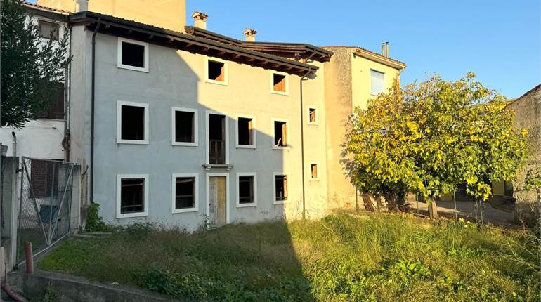 House of Character for sale in Monteforte d'Alpone