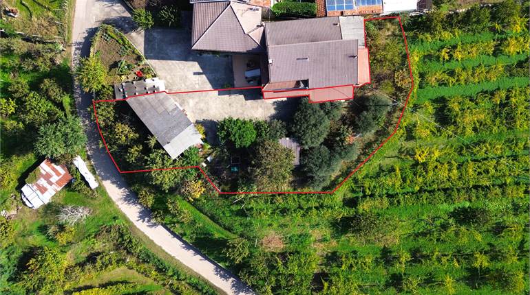 APPARTAMENTO CON TERRENO E INGRESSO INDIPENDENTE