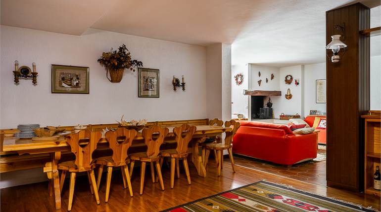 Farmhouse for sale in Soave